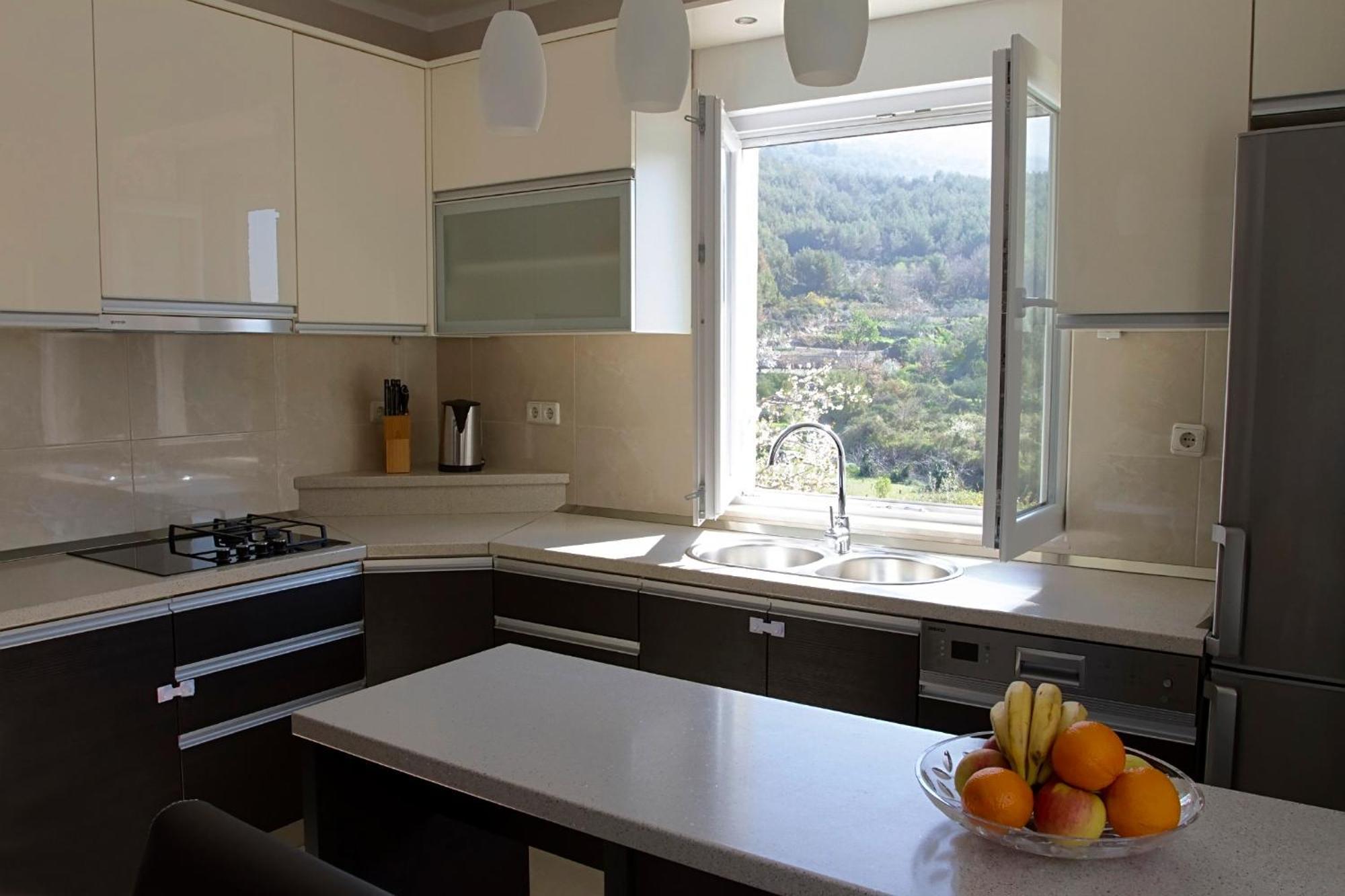 Sea Stone Apartment โปดสตรานา ภายนอก รูปภาพ